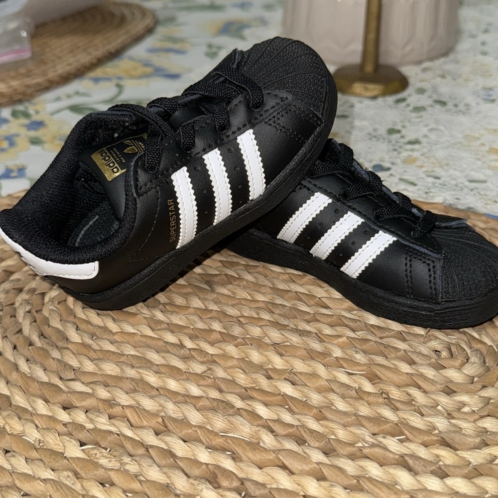 Adidas Superstar black and gold toddler baby boy slip on tennis shoes size 7